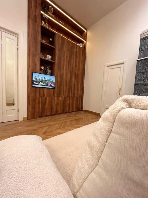 Littlehouse- Entire Property For Maximum 4 People Bucharest Exterior photo